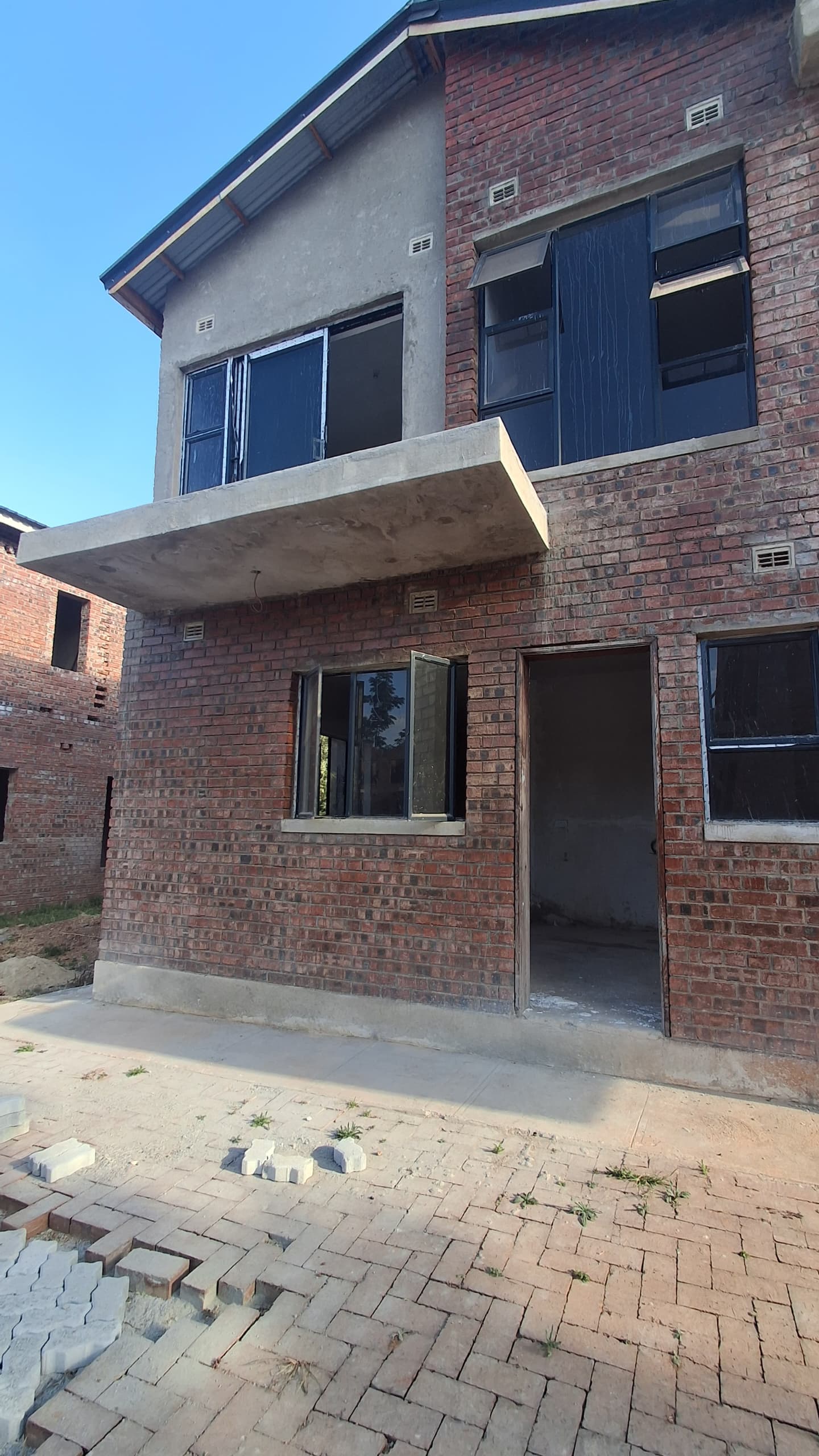 Helensvale Duplex cluster for sale
